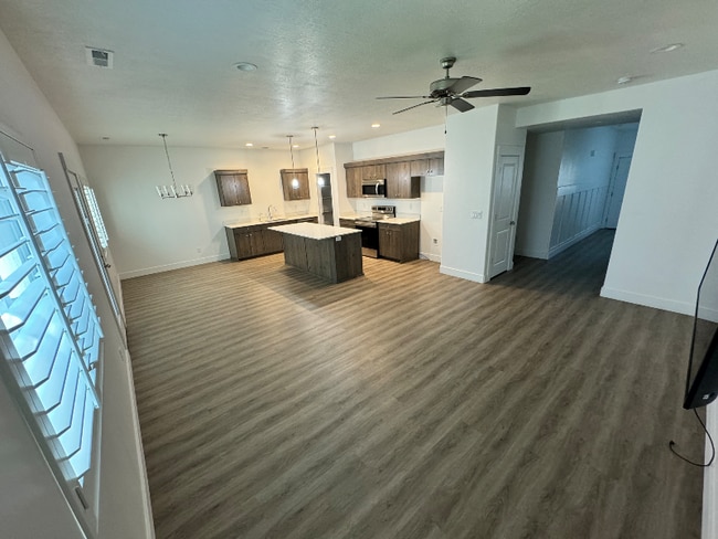 Building Photo - 2080 W 1755 S