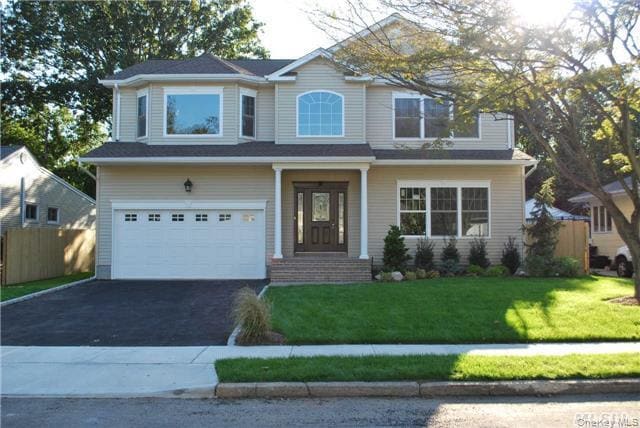 Foto principal - 2558 Columbus Ave