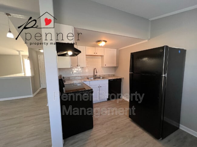Building Photo - 517 Maier Dr