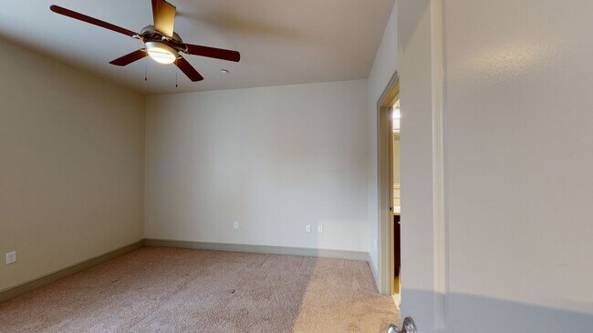 Interior Photo - Charles River Landing