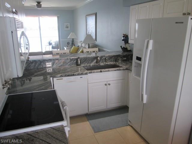 Building Photo - 10381 Butterfly Palm Dr