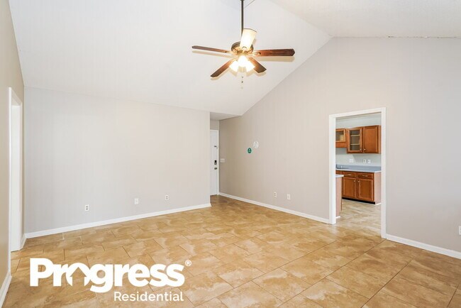 Building Photo - 206 Sierra Dr