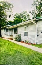 Building Photo - 1112 S Fairview St