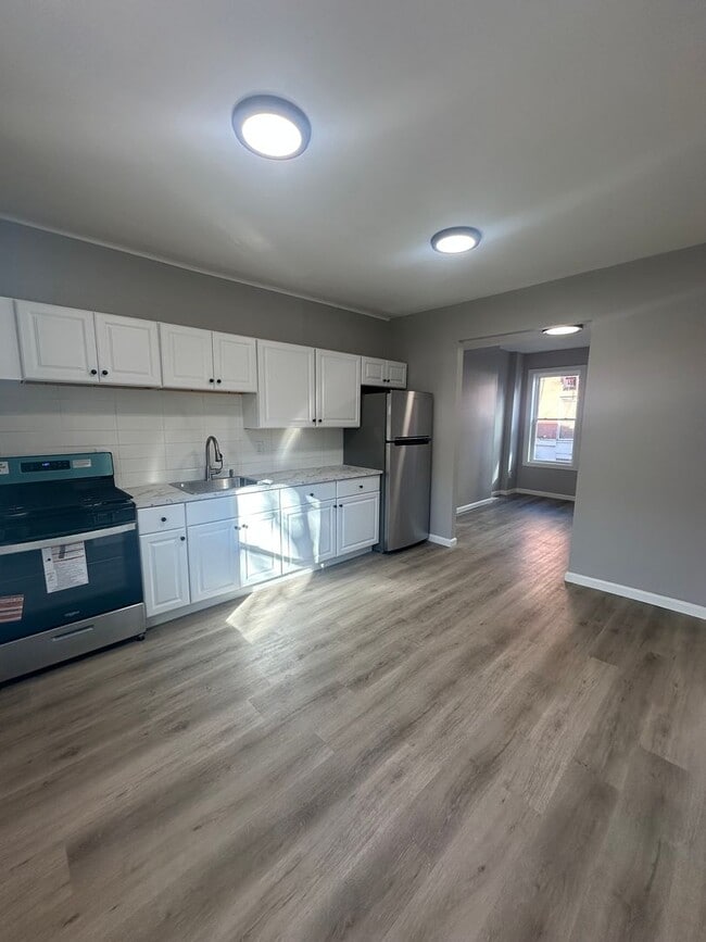 Foto del edificio - Newly renovated 2 bedroom. Section 8 approved