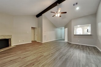 Building Photo - 2203 Longleaf Pines Ln
