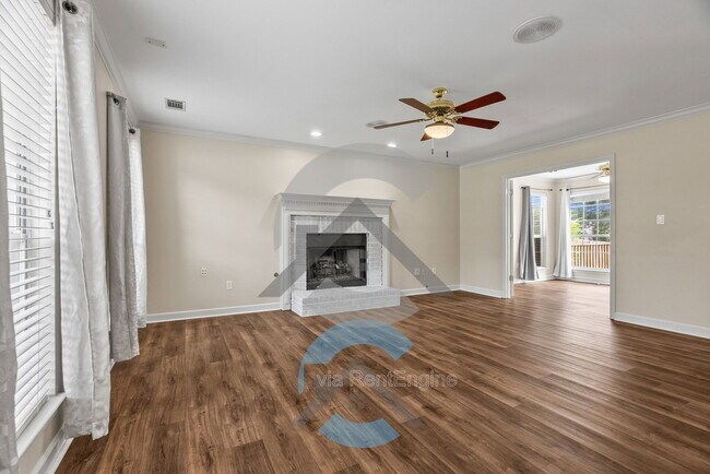 Foto del edificio - 15400 Taylor Loop Rd