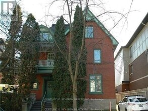 Building Photo - 458 MacLaren St