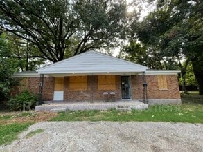 Building Photo - 1766 Cincinnati Rd