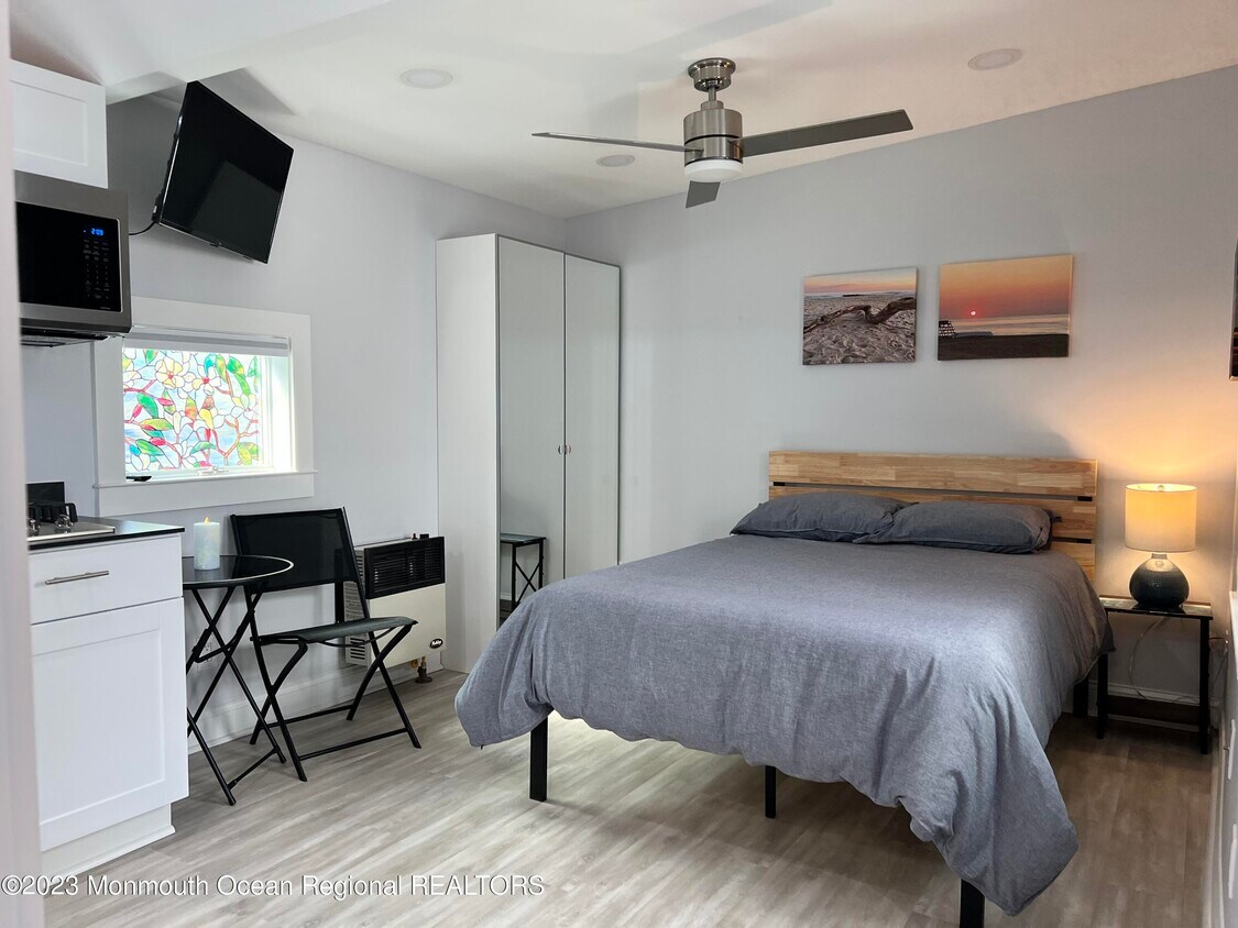 Foto principal - 63 Delaware Ave