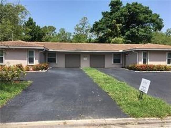 Photo - 1470 NW 93rd Terrace House