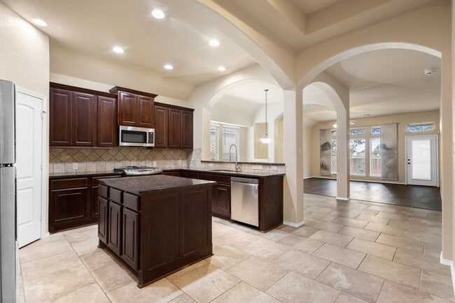 Building Photo - 8710 White Crown