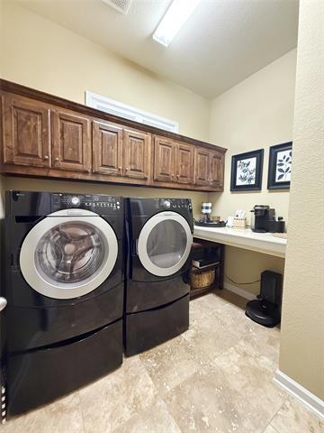 Foto del edificio - 2021 Garden Park Ct