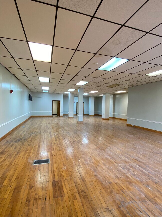 Building Photo - 3009 Pearl Ave