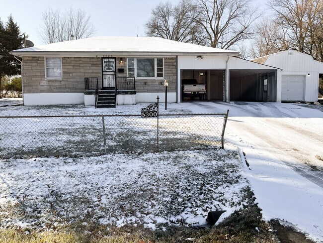 Exterior - 5300 Maryman Rd