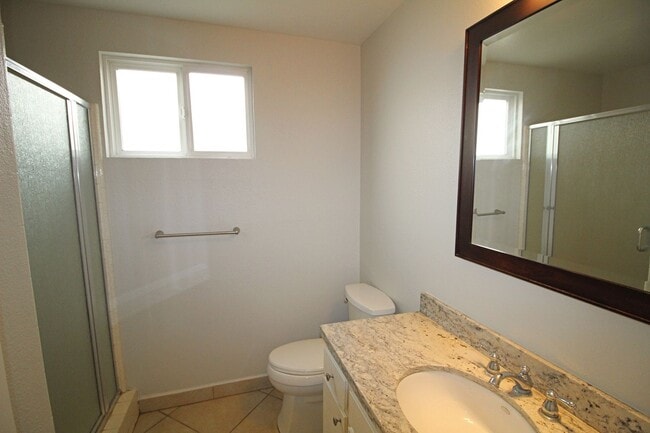 Foto del edificio - Oceanfront Silverstrand | 4 Bedroom + 3 Ba...