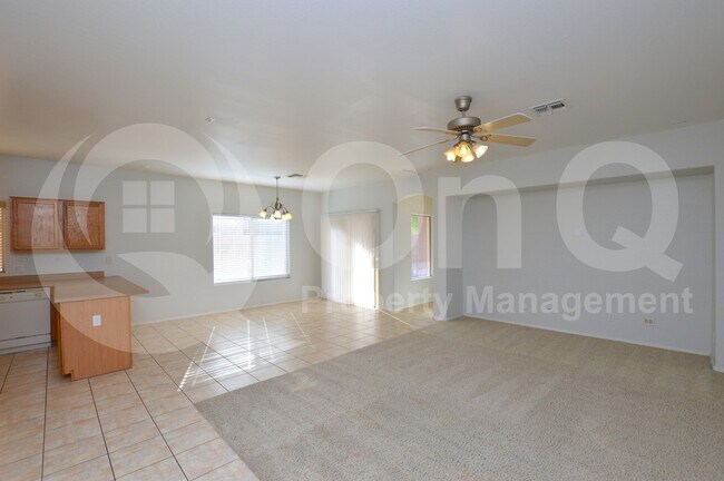 Foto del edificio - 2848 E Superior Rd