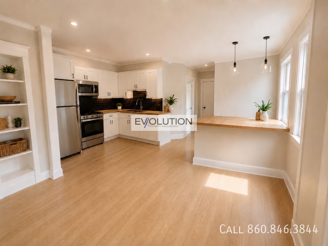 Photo - 906-908-908 Park St Apartment