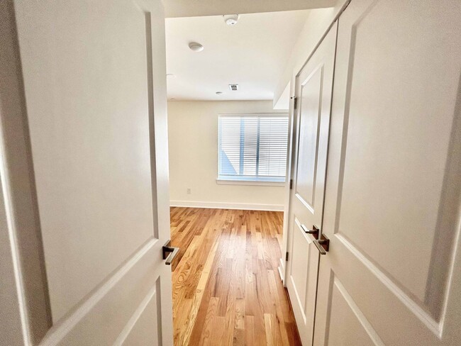 Building Photo - Fantastic Newly Built 3 Bedroom Available ...