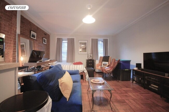 Building Photo - 206 Washington Park