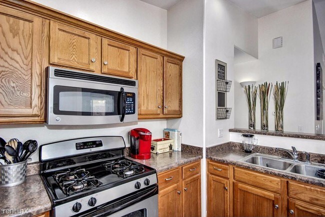 Foto del edificio - 7134 S Oakbank Dr