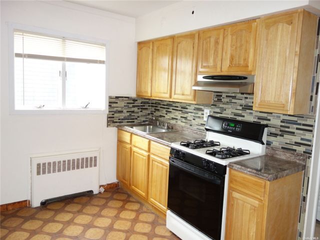 Primary Photo - 324 Bryant Ave