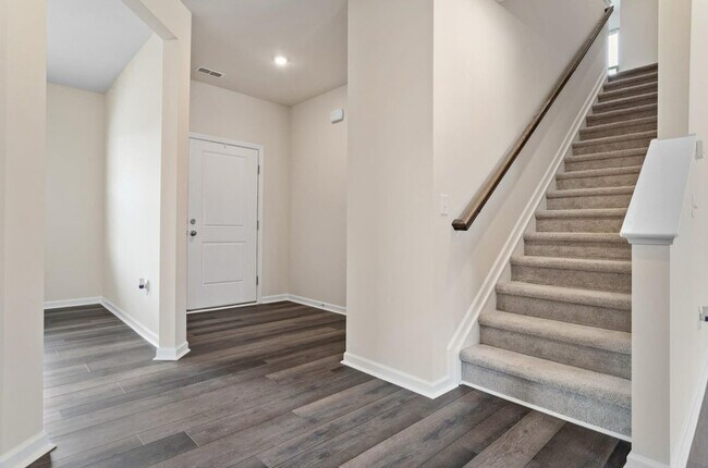 Foto del edificio - 3425 Honey Ivy Ln