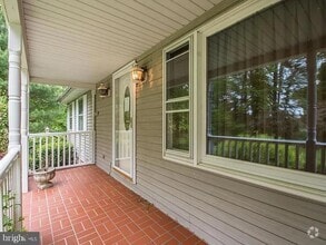 Building Photo - 3301 Elmo Dr