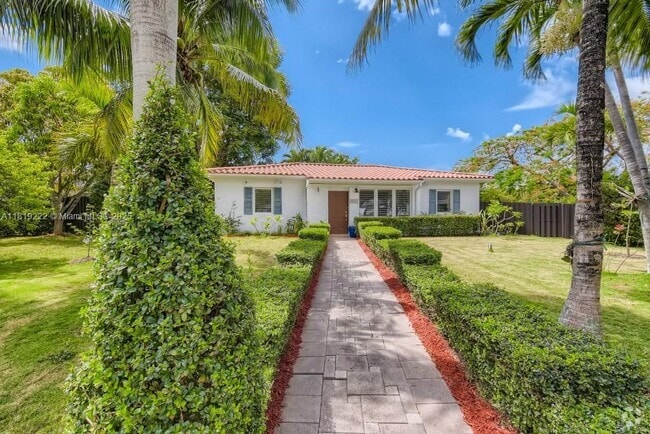 Building Photo - 6890 SW 51st St