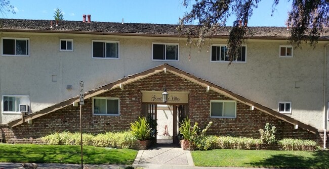 Building Photo - 609 Grand Fir Ave