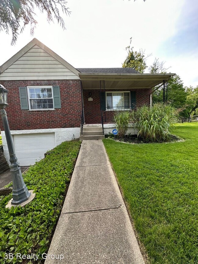 Building Photo - 4 br, 1.5 bath House - 5156 Valley Ridge Rd.
