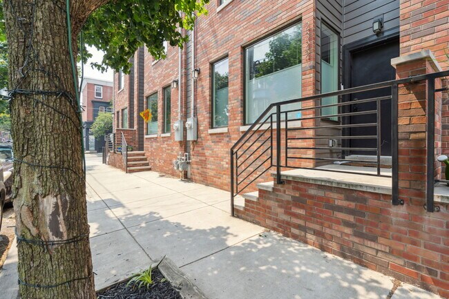 Building Photo - 2318 E Susquehanna Ave