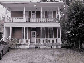 Building Photo - 512 E Waldburg Ln