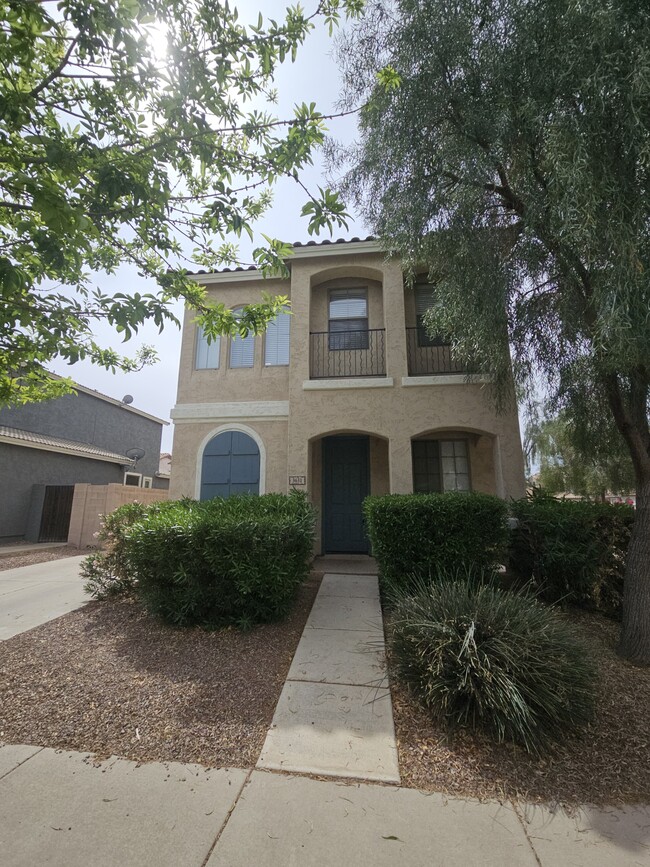 Foto del edificio - 3631 E Warbler Rd