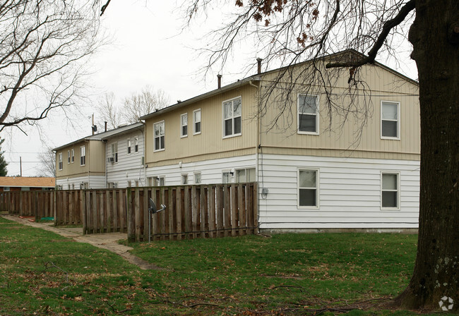 Building Photo - Laurel Commons