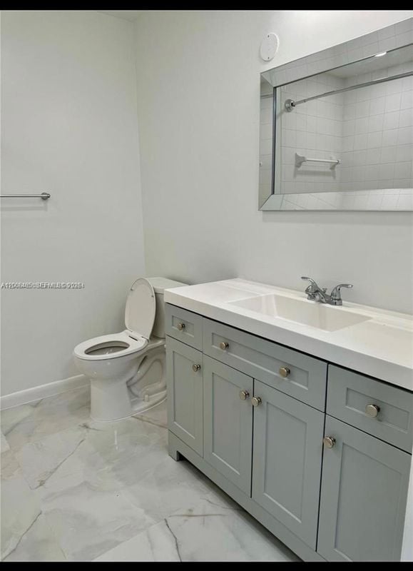 Foto del edificio - 2113 Renaissance Blvd