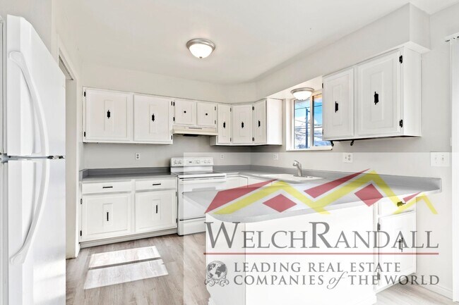 Foto del edificio - West Valley Home Available NOW!