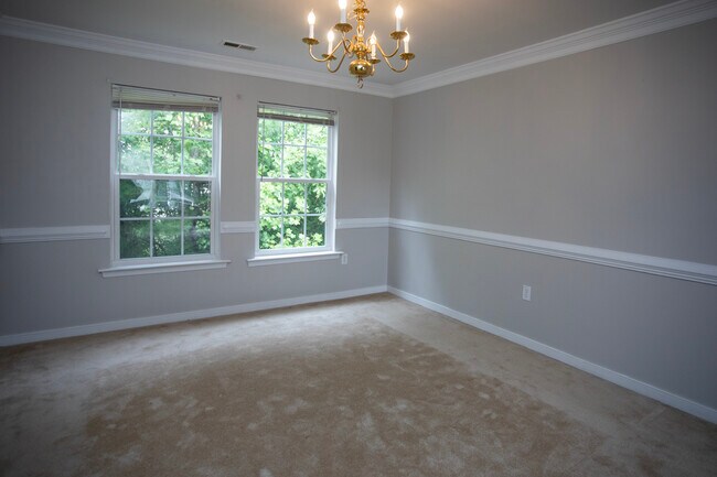 Building Photo - 2918 Littlebury Dr
