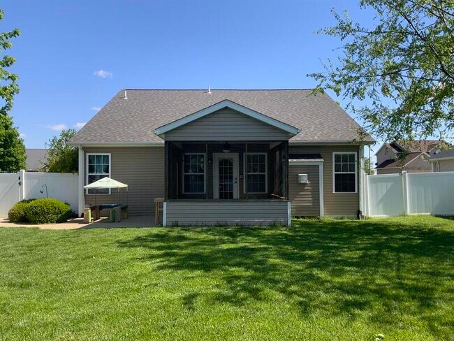 Building Photo - 620 Moorland Cir