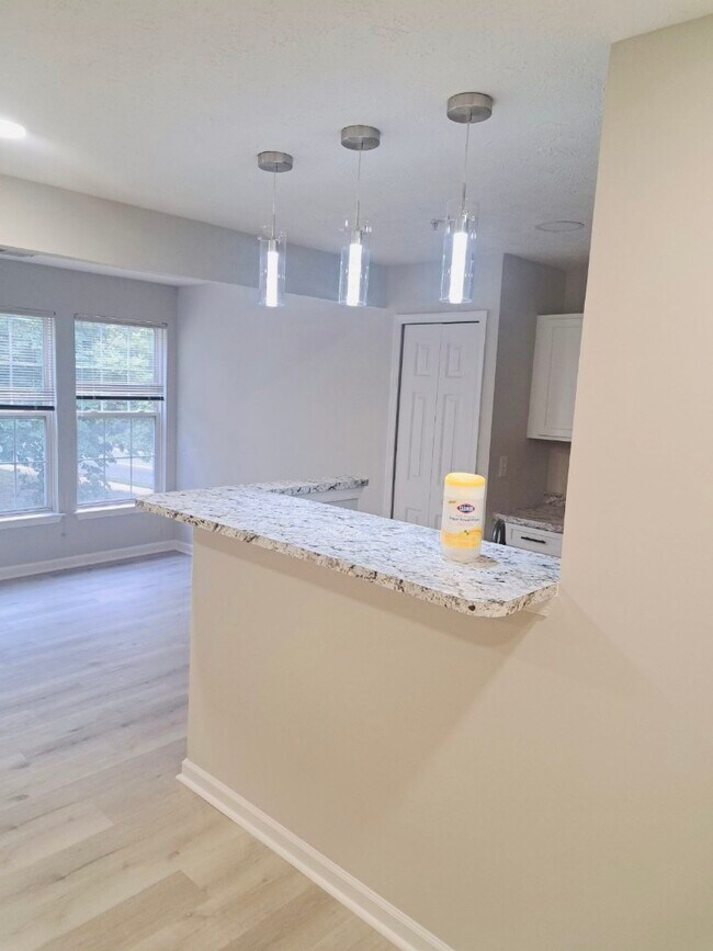 Foto del edificio - 9755 Reese Farm Rd