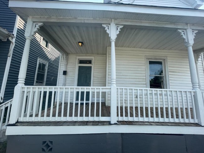 Photo - 2019 Main St House