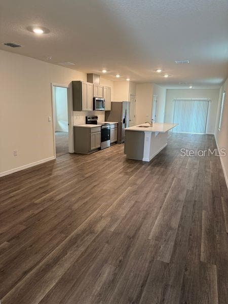 Foto del edificio - 5350 Hayloft Dr