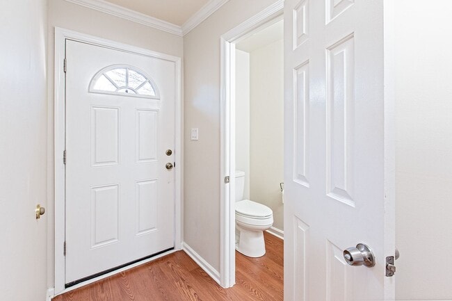 Photo - 3 bedroom, 2.5 bath in Mendenhall Village House