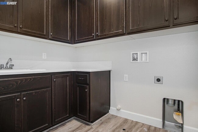 Building Photo - 5517 Pinnacle Vw Wy