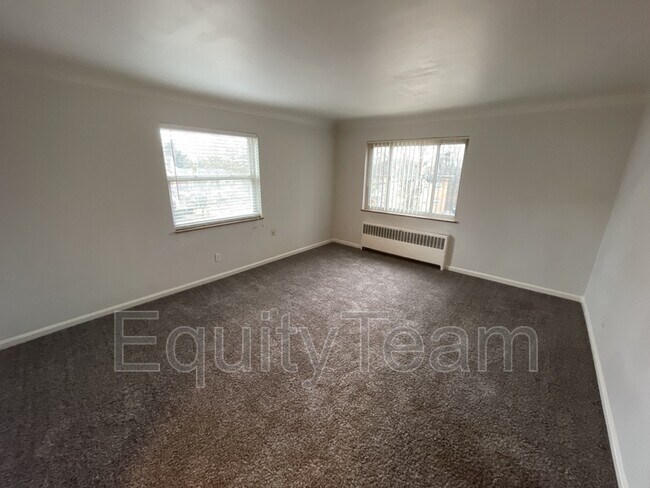 Building Photo - 6114 Dryden Ave