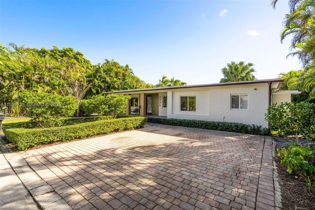 Foto del edificio - 5930 SW 47th St