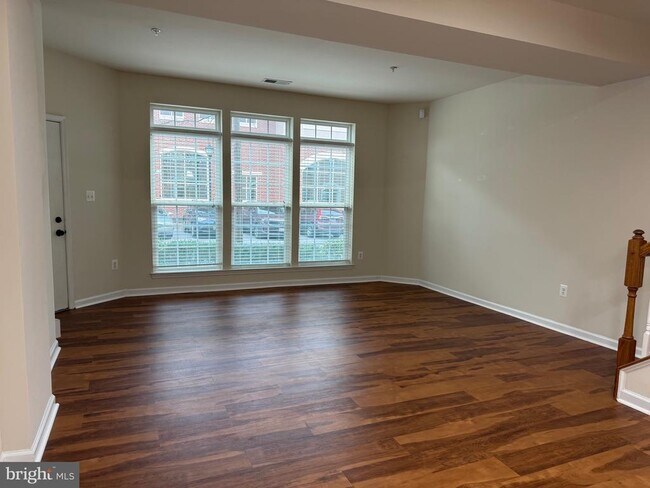 Foto del edificio - 908 Hall Station Dr