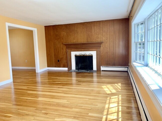 Building Photo - 56 Thornberry Rd