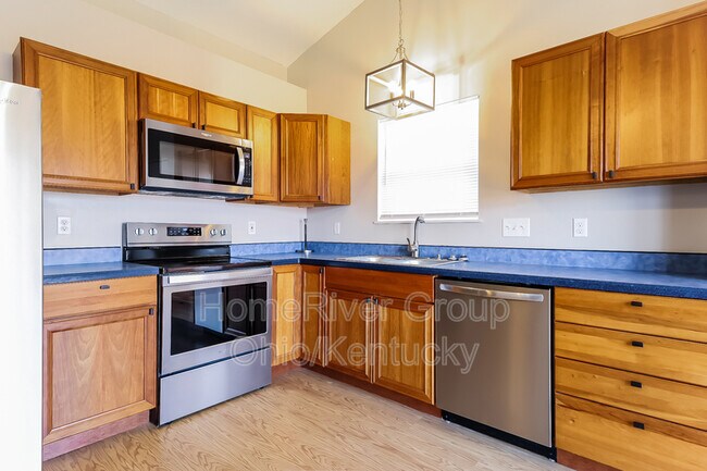 Building Photo - 924 Hathaway Dr