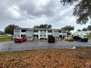Building Photo - 3373 S Royal Oaks Dr
