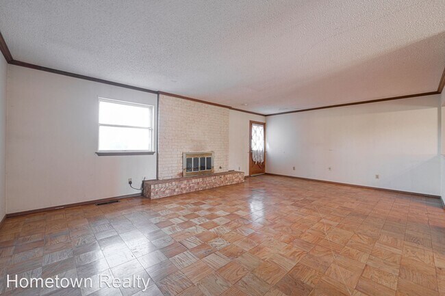 Foto del edificio - 5 br, 3 bath House - 4601 NW 65th Street